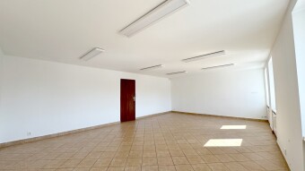 Jasny, przestronny lokal biurowy 40 m2. Biuro Nieruchomości Monika Musiał Prime Deal.