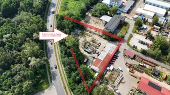 Wapienica, tereny przemysłowe, działka z możliwością zrobienia wjazdu od ul. Międzyrzeckiej.  Biuro Nieruchomości Bielsko-Biała.