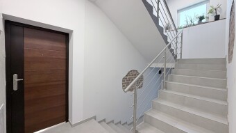 Klatka schodowa.Biuro Nieruchomości Bielsko-Biała.