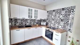 Kuchnia z wyjściem na balkon.Biuro Nieruchomości Bielsko-Biała