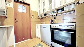 Klimatyczny dom z bala z lat 60. Biuro Nieruchomości Bielsko-Biała.