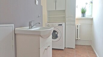 Łazienka w mieszkaniu w bloku. Biuro Nieruchomości Bielsko-Biała.